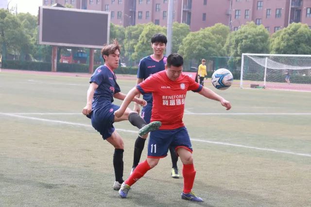 记者称劳塔罗没进FIFA年度最佳候选是笑话